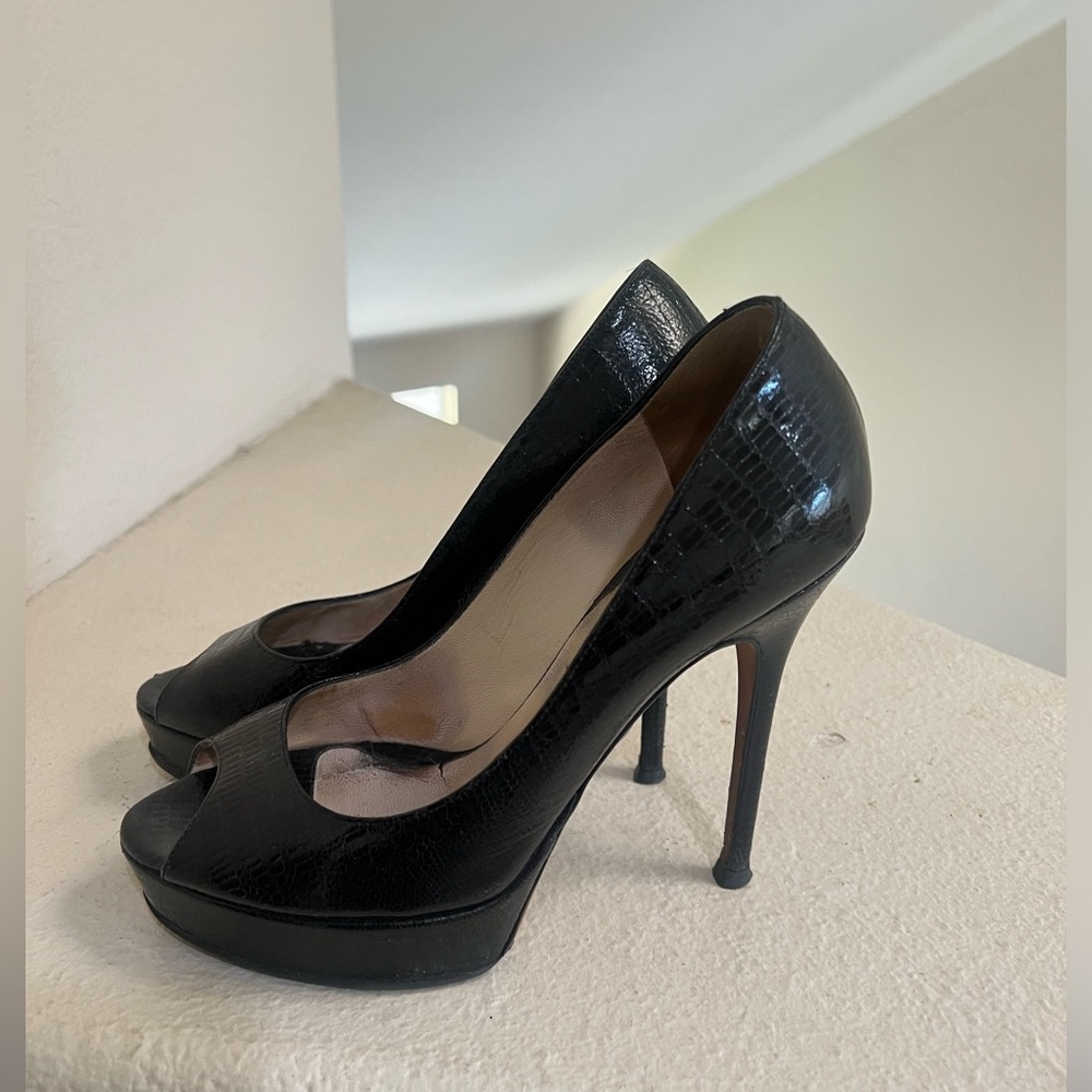 Jimmy Choo Black Python Leather Open toes heels Pumps . Size 37.5 US 7.5